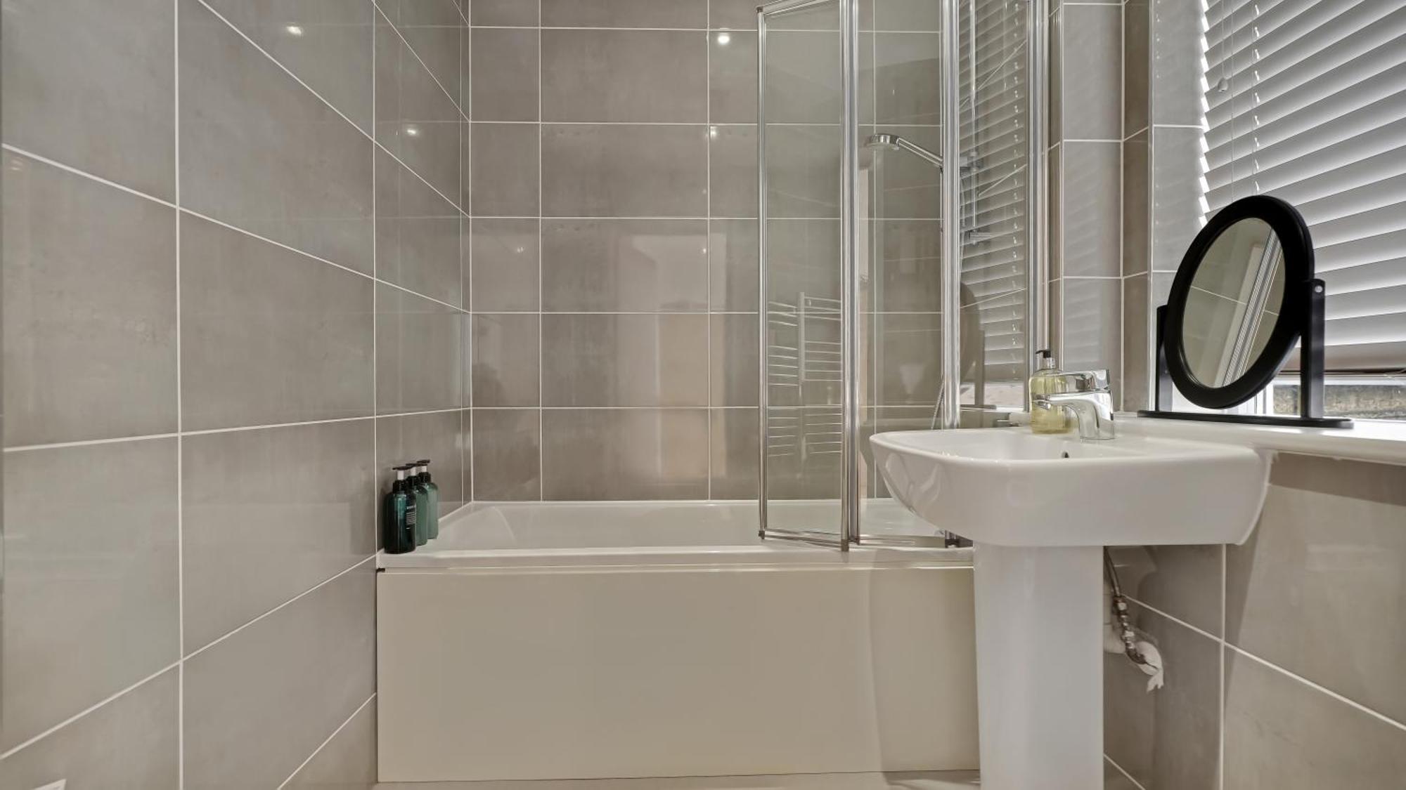 Modern And Spacious Penthouse Apartment In Putney With Free Parking Londýn Exteriér fotografie