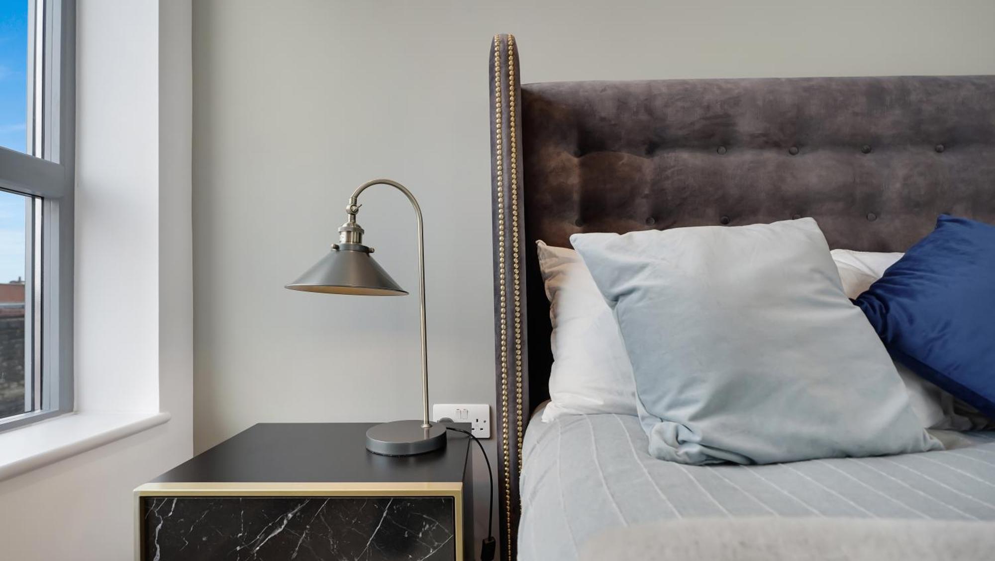 Modern And Spacious Penthouse Apartment In Putney With Free Parking Londýn Exteriér fotografie